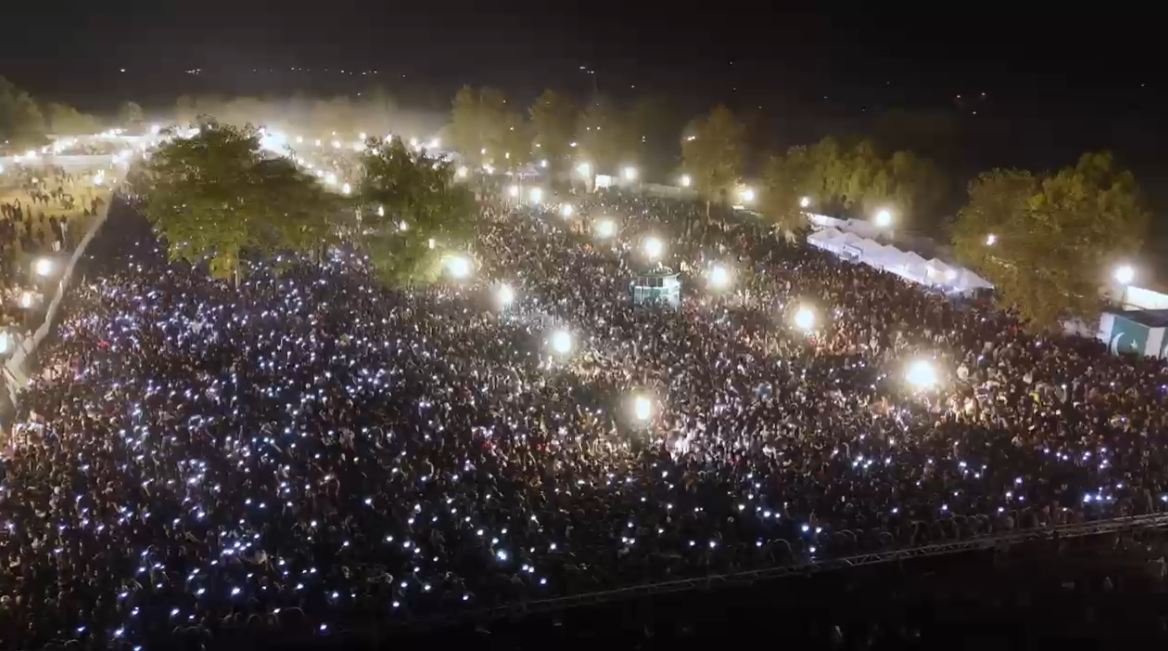 Crowds pack Islamabad’s F-9 park to attend Uraan family festival   